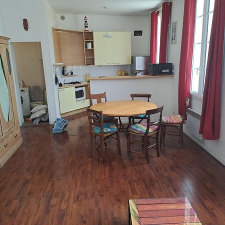 Appartement Vue Panoramique Sur Le Vieux Saintes Bagian luar foto